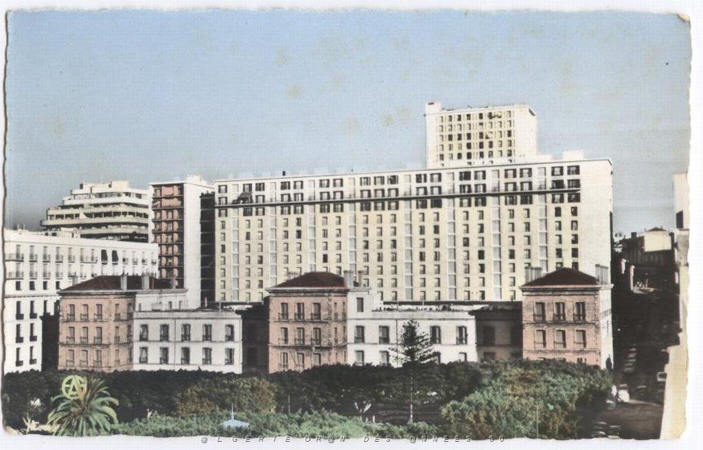 ORAN LA CITE LESCURE.jpg